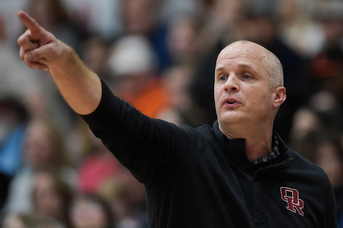 Former Vol retires from coaching basketball