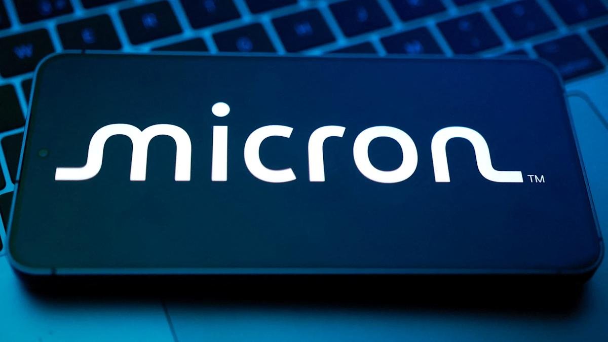 Micron stock surges after UBS raises price target to $1,625