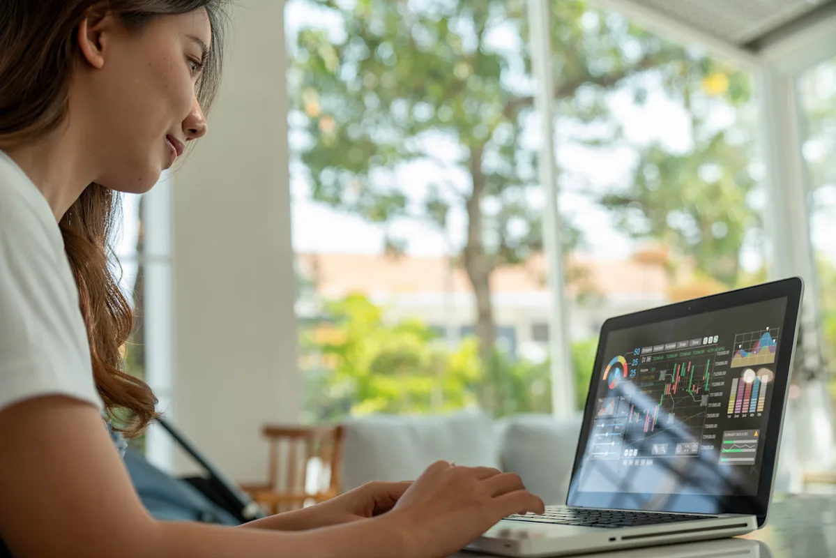 Teen investors have time on their side. Teaching them to avoid ‘get rich quick’ schemes is key, experts say.