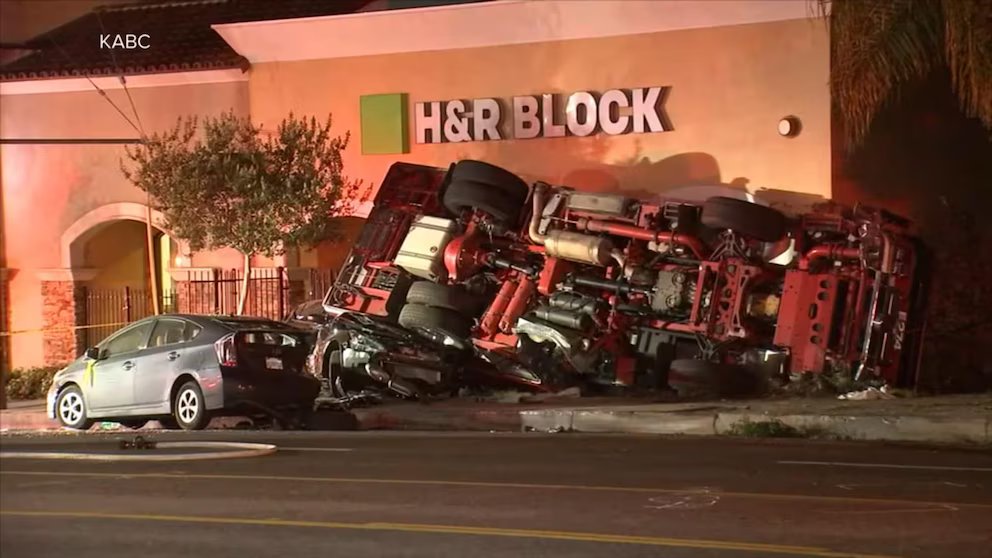 WATCH:  New video shows fire engine weaving through traffic before rollover crash
