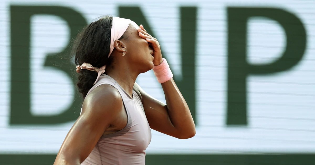 Coco Gauff’s French Open title defense ends in 3rd-round loss