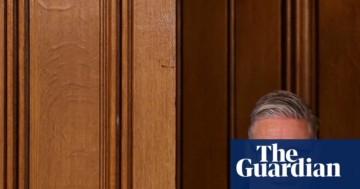 Starmer tells cabinet he will not quit without leadership challenge | Keir Starmer