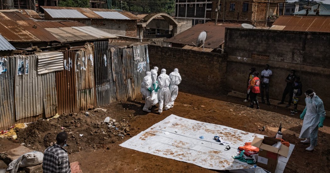 Uganda Closes Border With Congo Over Ebola Fears