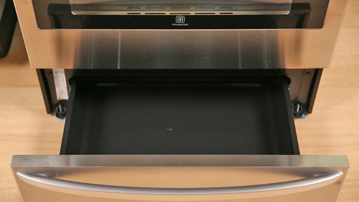 The Hidden Purpose Behind Your Oven’s Bottom Drawer (It’s Not for Storage)