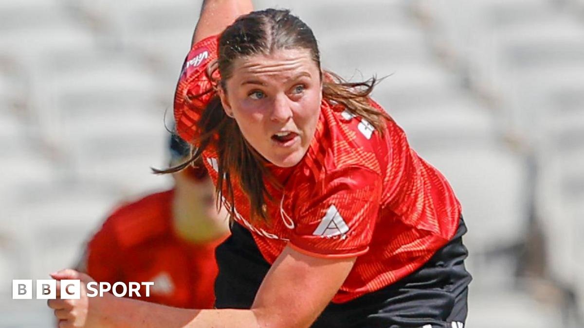Women’s T20 Blast: Victories for unbeaten Blaze and Somerset