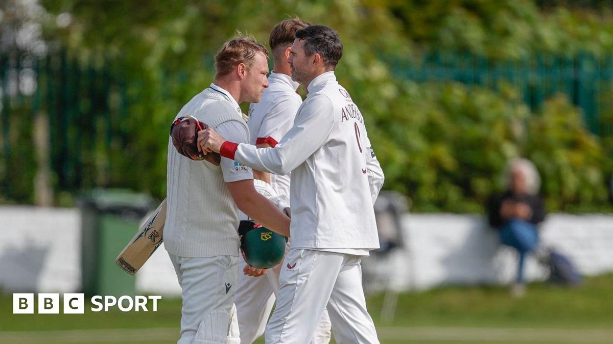 County Championship: Worcestershire bat out final day to draw at Lancashire