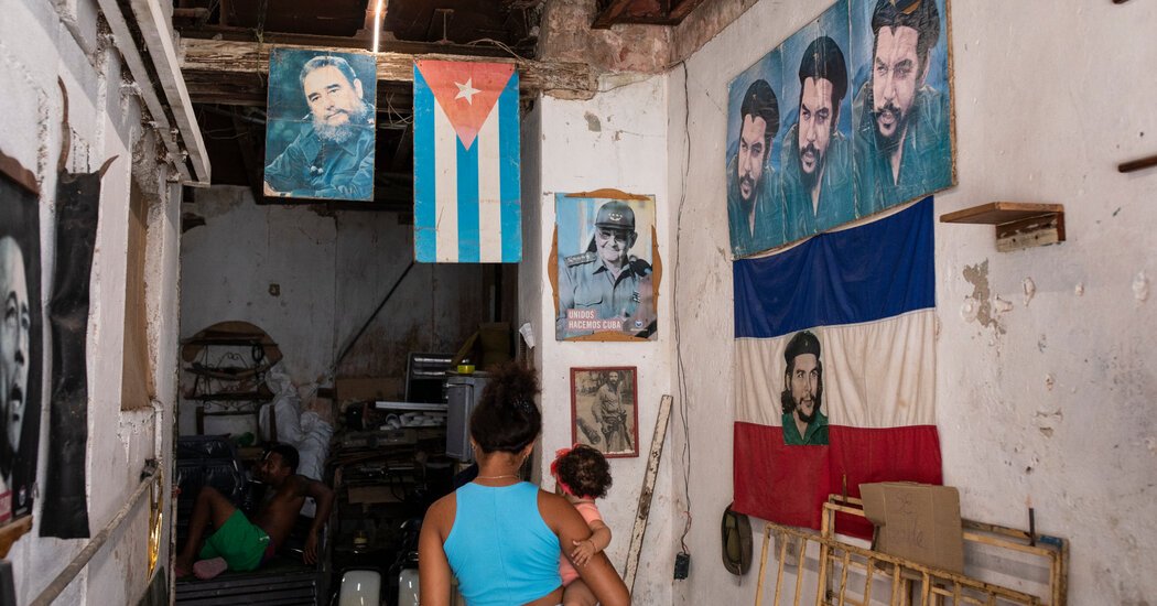 News of U.S. Indictment Slow to Reach Cubans Waiting for a Breakthrough