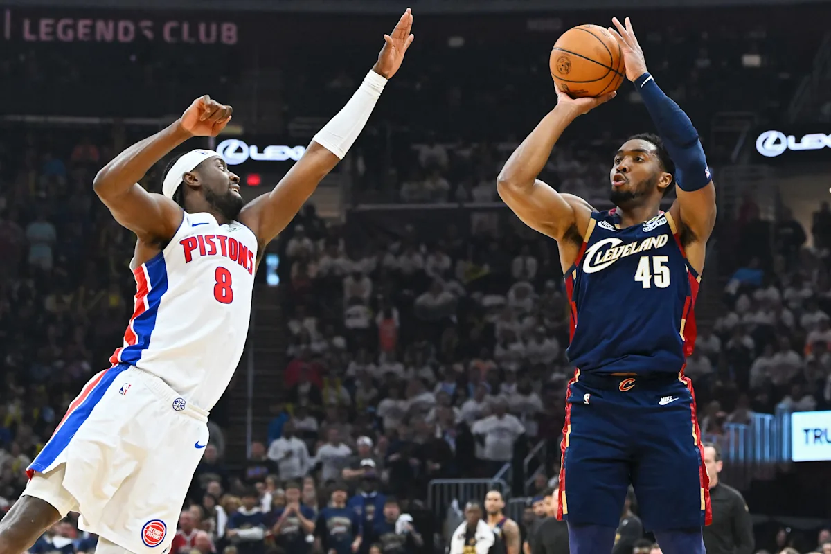 Donovan Mitchell ties NBA playoff scoring record as Cavaliers even series