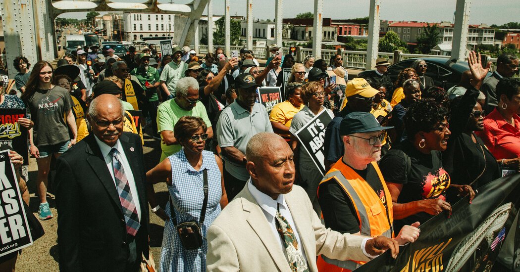 After Voting Decision, a Month of Political Earthquakes Across the South