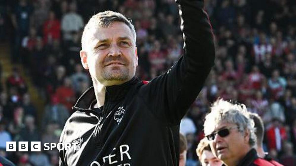 Bristol City: Robins edging towards appointing Lincoln boss Michael Skubala