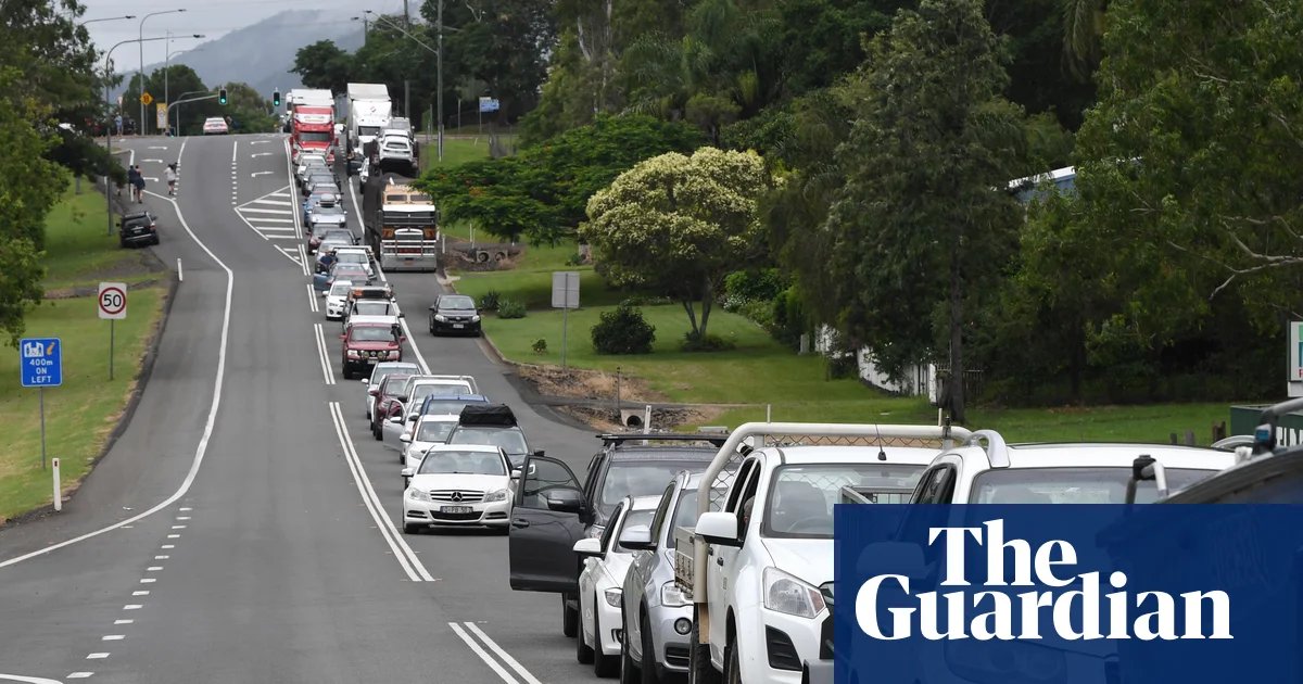 One dead and two fighting for their lives after bus rolled off road in Whitsundays region | Queensland