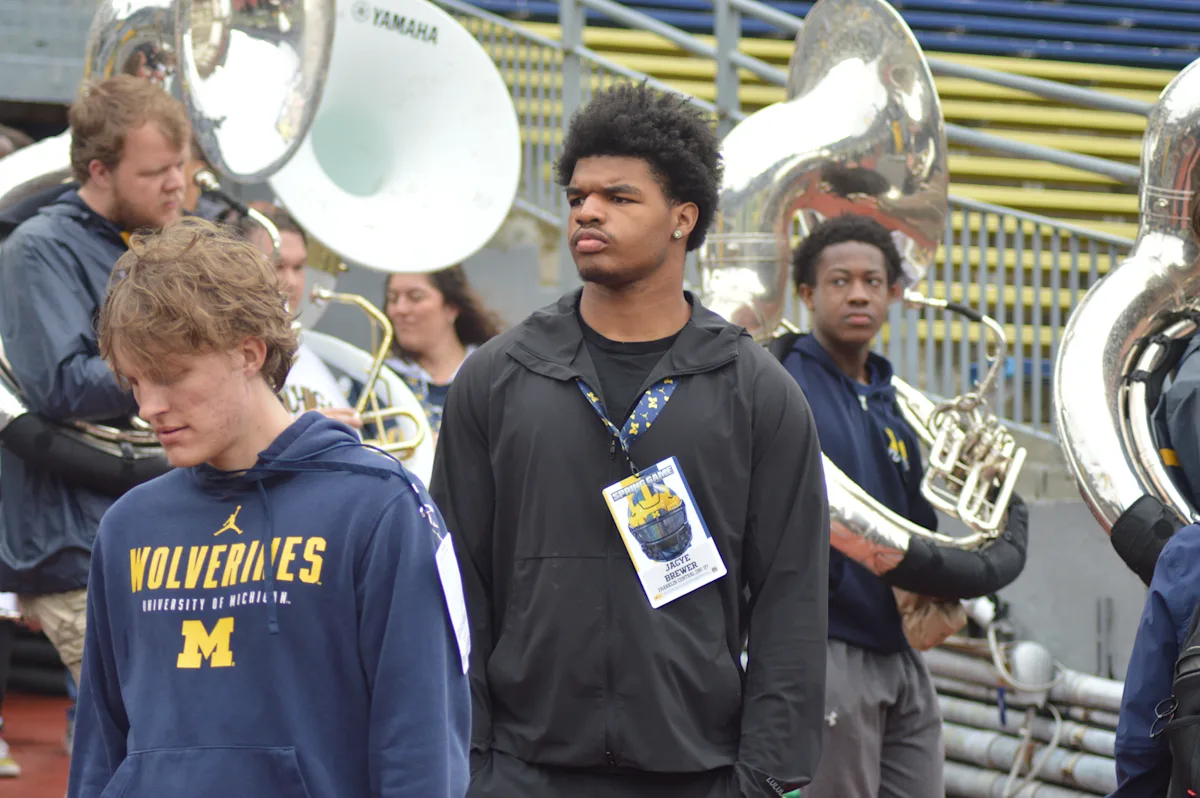 Michigan Football lands commitment from 4-star edge rusher