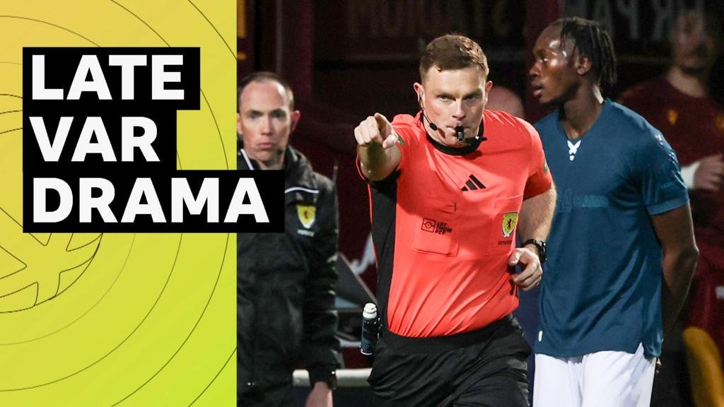 Controversial 99th-minute penalty keeps Scottish title race alive