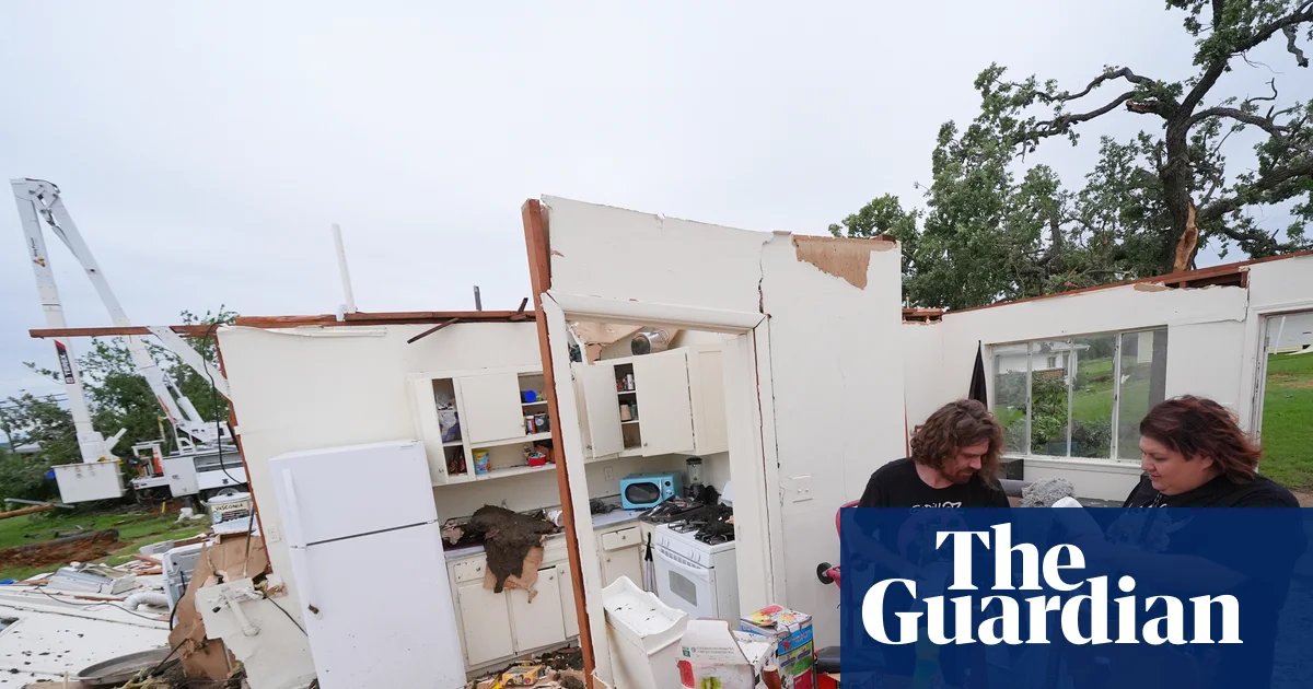 Weather tracker: Tornadoes and giant hail in central US | US weather