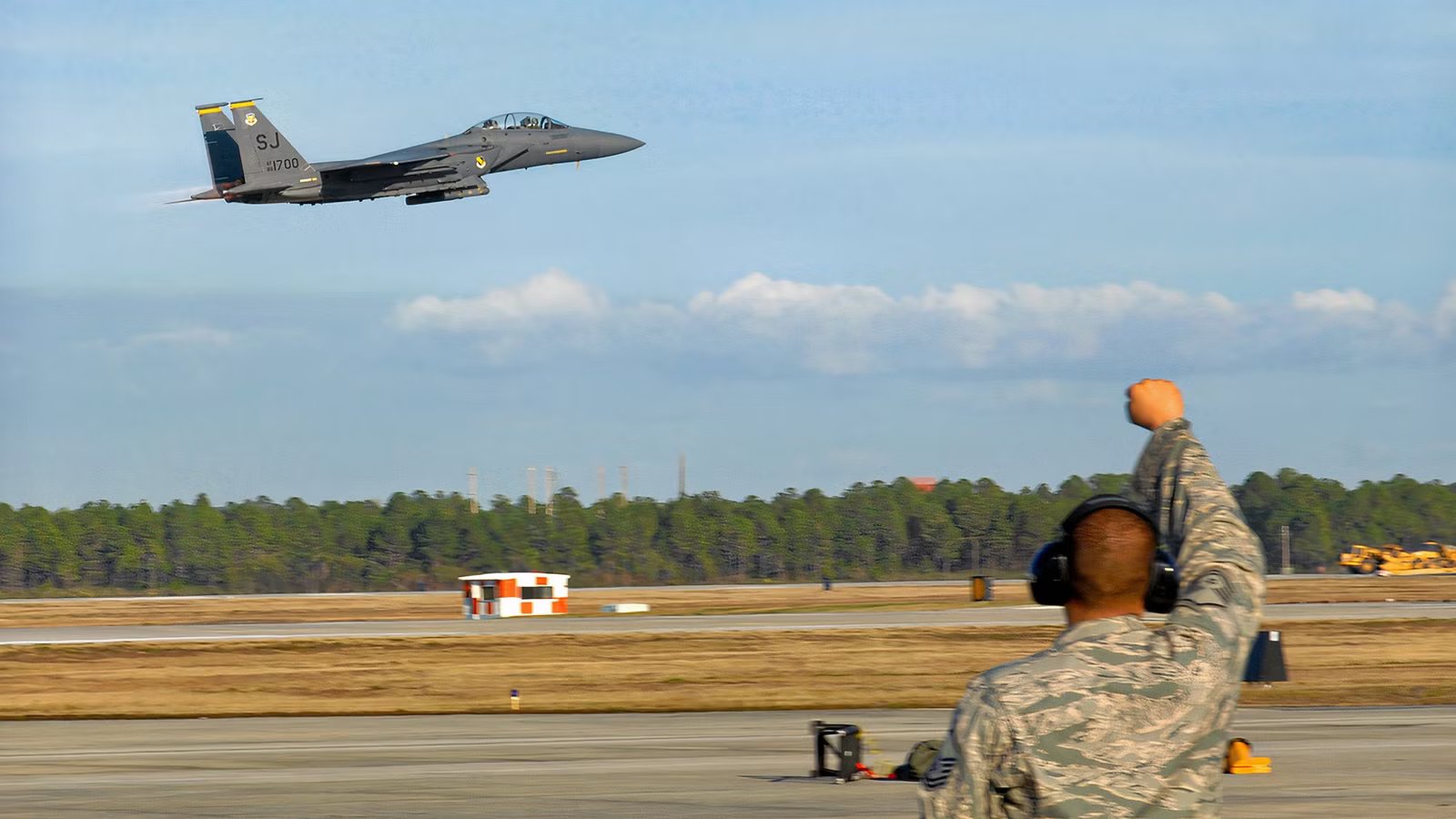 6 Fighter Jets The US Military Is Quietly Phasing Out & What’s Replacing Them