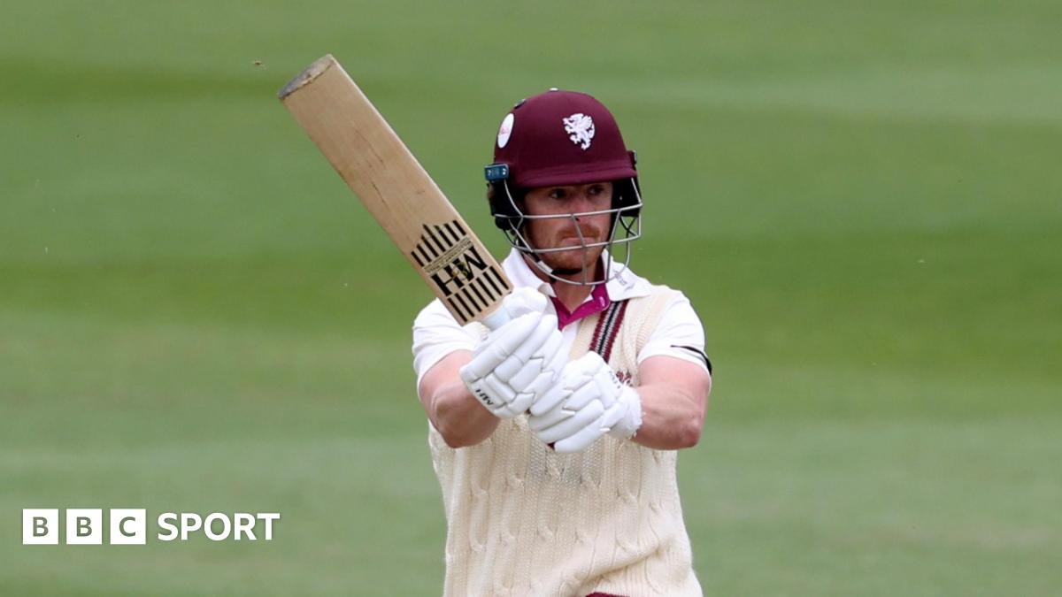 County Championship: Somerset seamers on top against Glamorgan