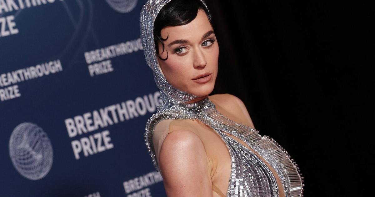 Katy Perry recognizes Air Canada for quick care to emergency