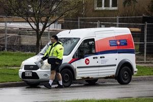 Canada Post Q1 loss balloons to $205 million
