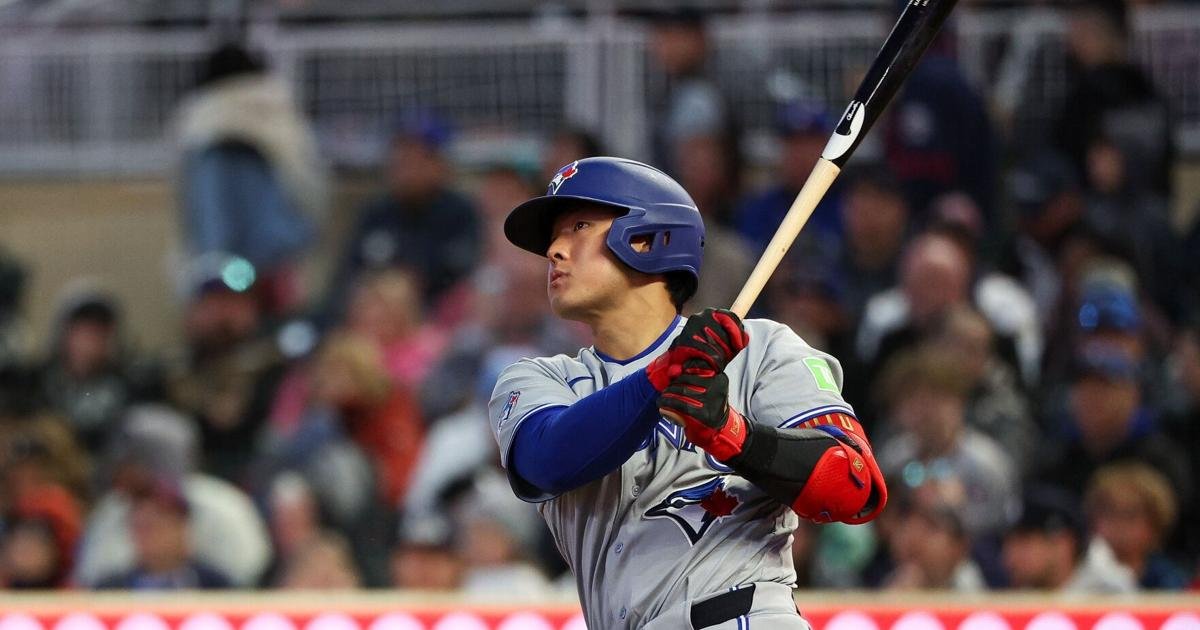 Blue Jays vs. Twins: Kazuma Okamoto hits a pair of homers in Minnesota