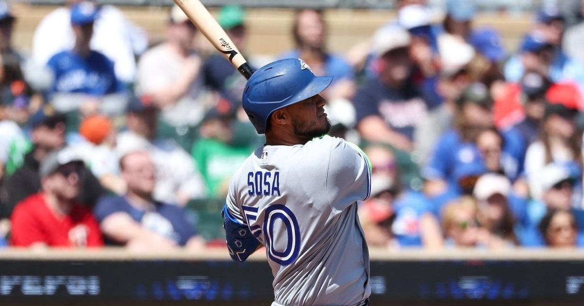 An eight-run eighth inning lifts the Blue Jays past the Twins 11-4