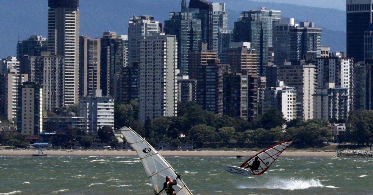 Peter Gabriel recounts 1983 rescue as plan to reduce Vancouver lifeguards is reversed