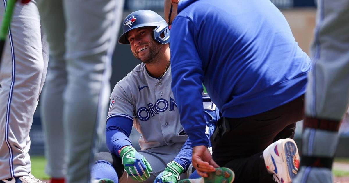 Blue Jays at Twins: Toronto breaks out with eight-run eighth, but Springer leaves with injury again
