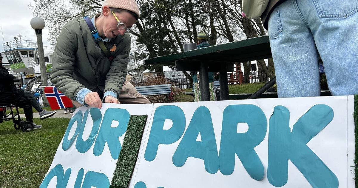 Children sing out at rally to save waterfront park threatened by Billy Bishop airport expansion