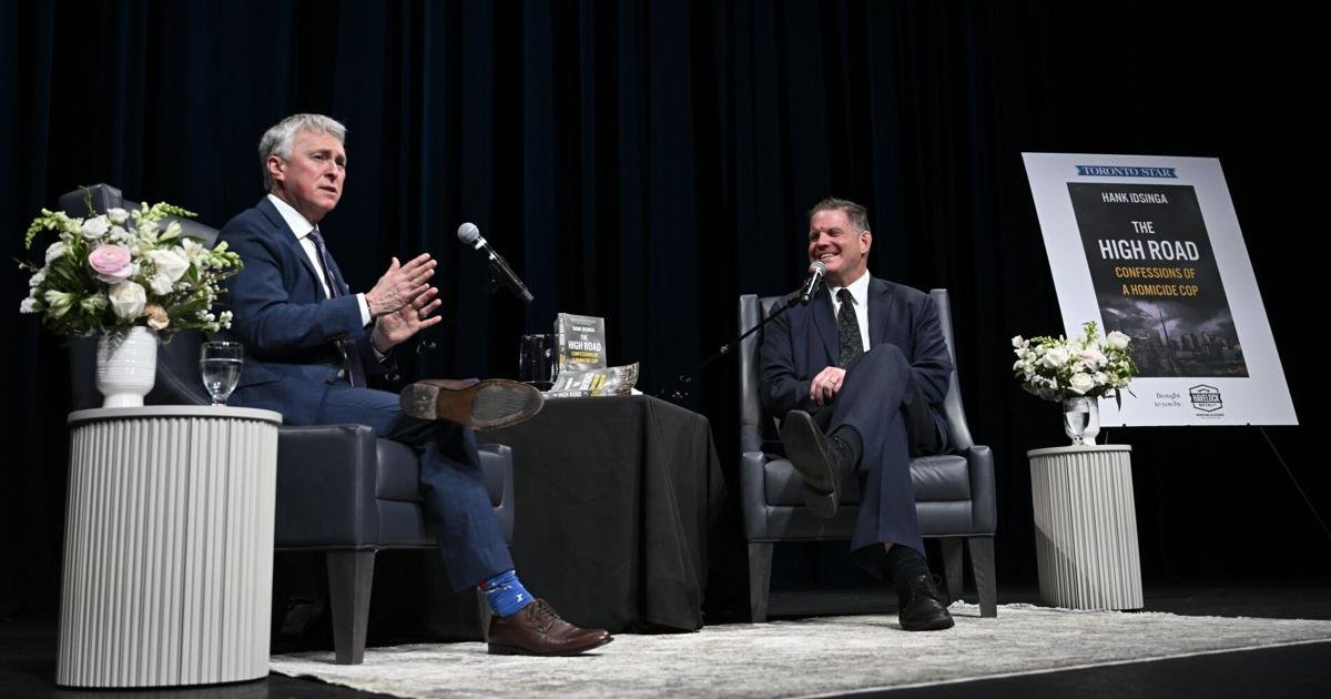 At book talk, Hank Idsinga says 'dysfunction' goes 'right to the top' of Toronto police