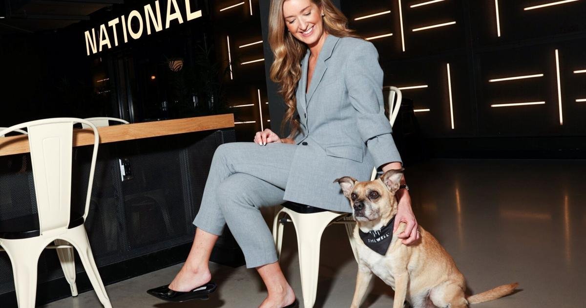 Dogs in restaurants: Why the divide between owners and diners is growing in Toronto