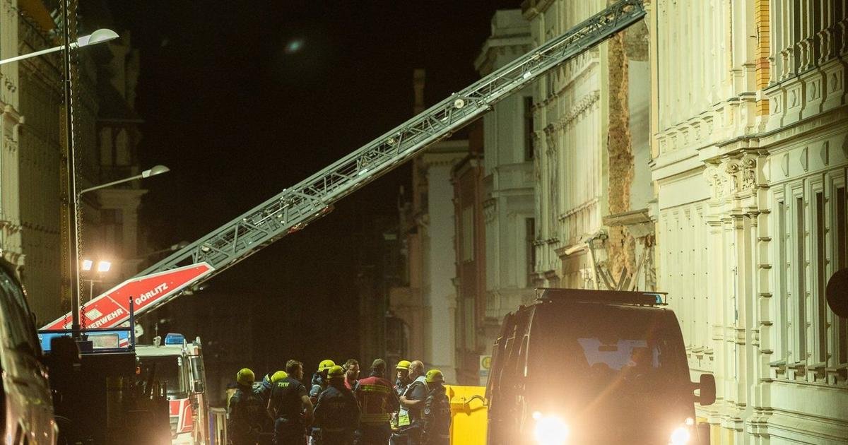 Rescuers search for 3 missing after German building collapse possibly caused by gas explosion