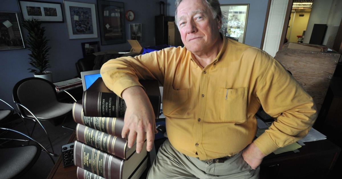 Howard Moscoe, former city councillor, TTC chair, dies at 86