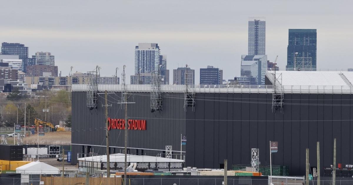 Bruno Mars at Rogers Stadium was so loud it rattled homes 10 km away in Thornhill