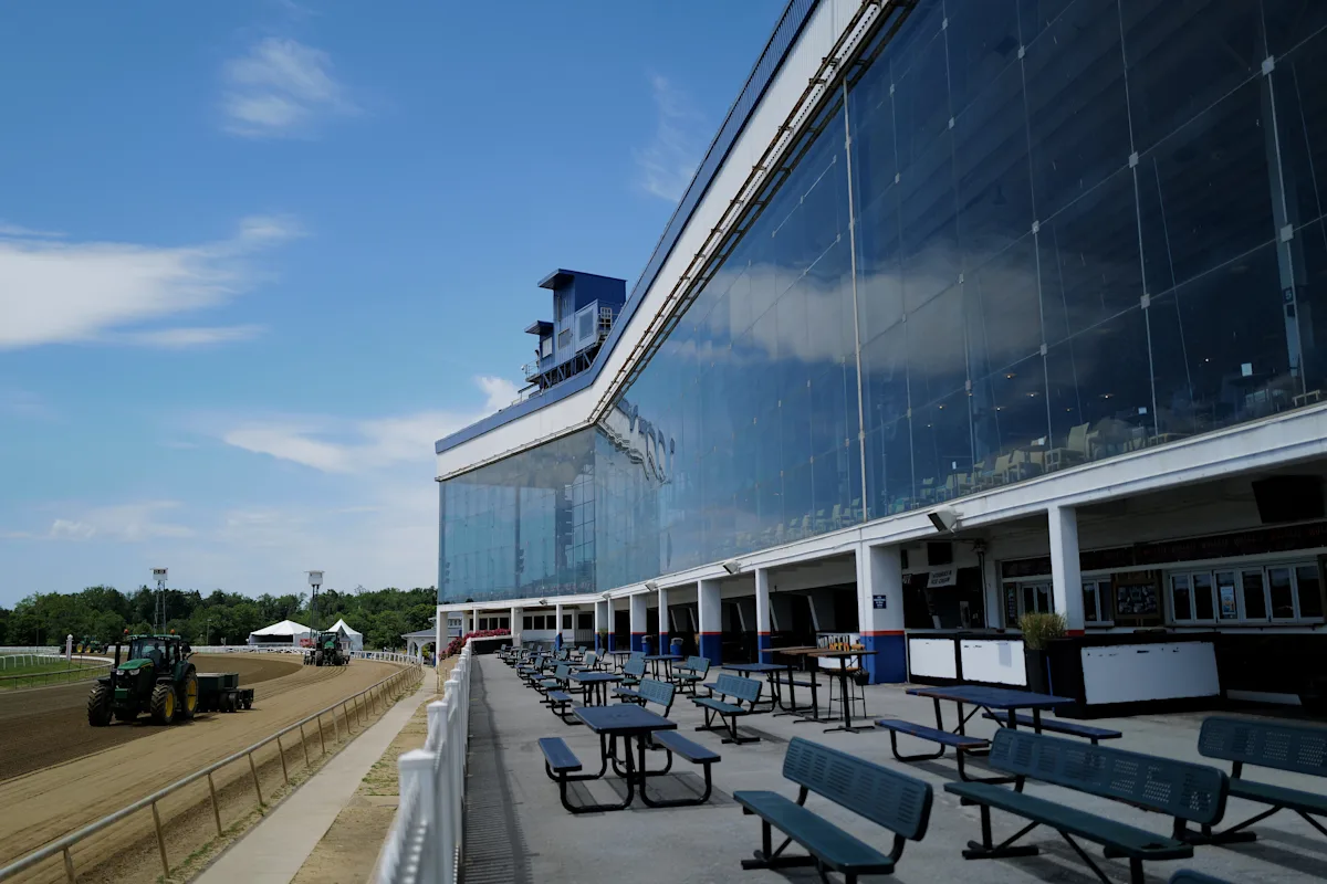 Preakness odds, betting, horses, post position, updated field: Iron Honor is favorite in second Triple Crown race