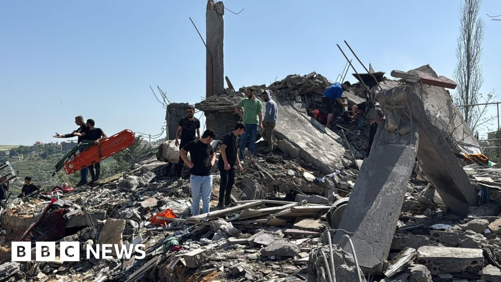 Lebanon says Israeli strikes killed 39