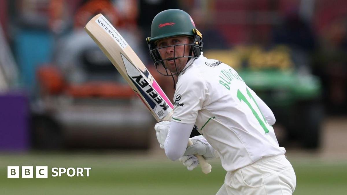 County Championship: Essex fight back after Leicestershire start well