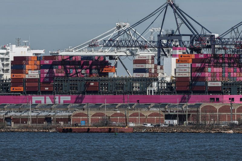 US container imports fell 5.5% in April on trade and geopolitical risks, Descartes says