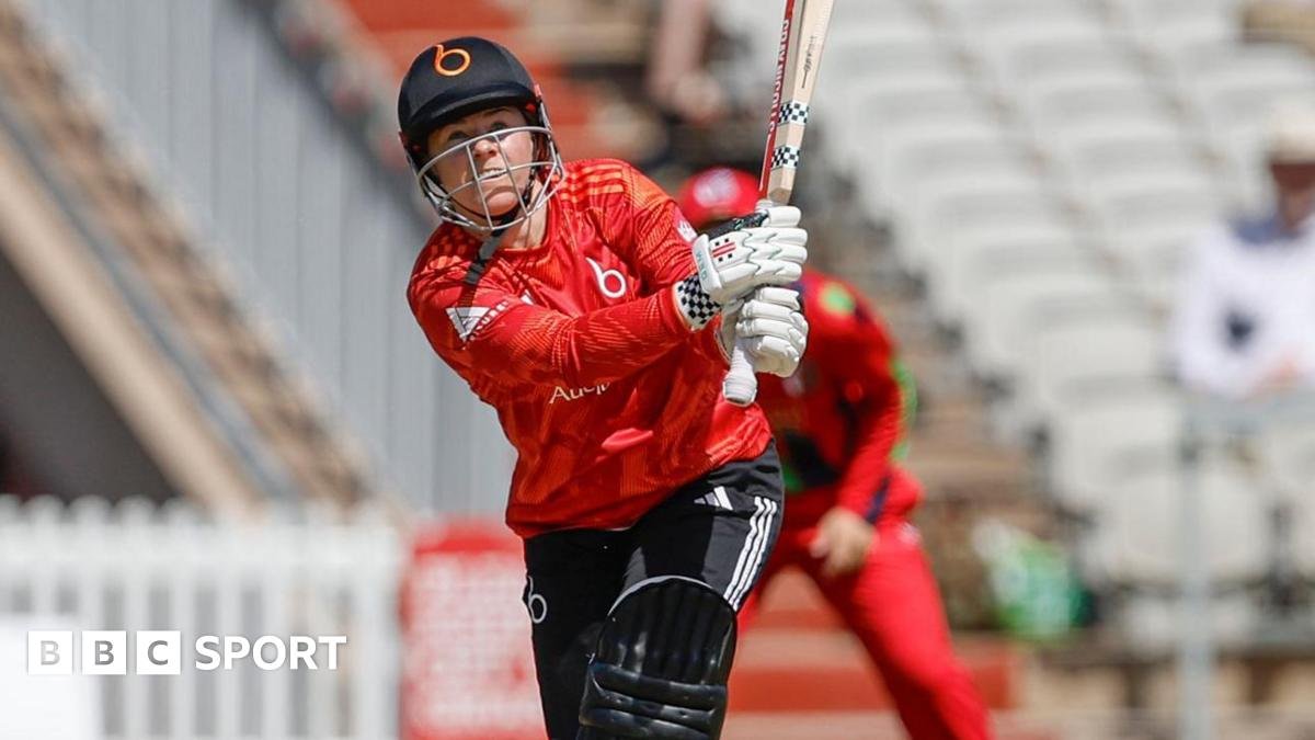 Vitality Blast Women: Tammy Beaumont helps The Blaze beat Lancashire