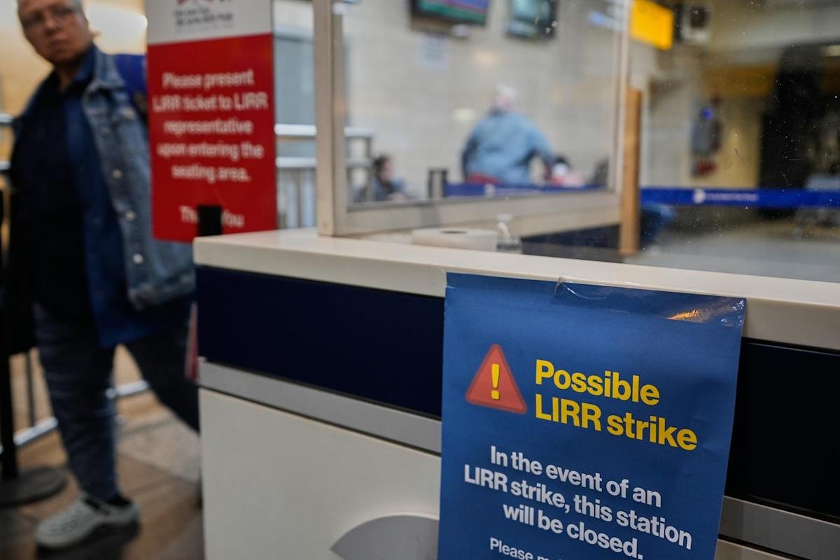 North America’s largest commuter rail system faces a potential shutdown