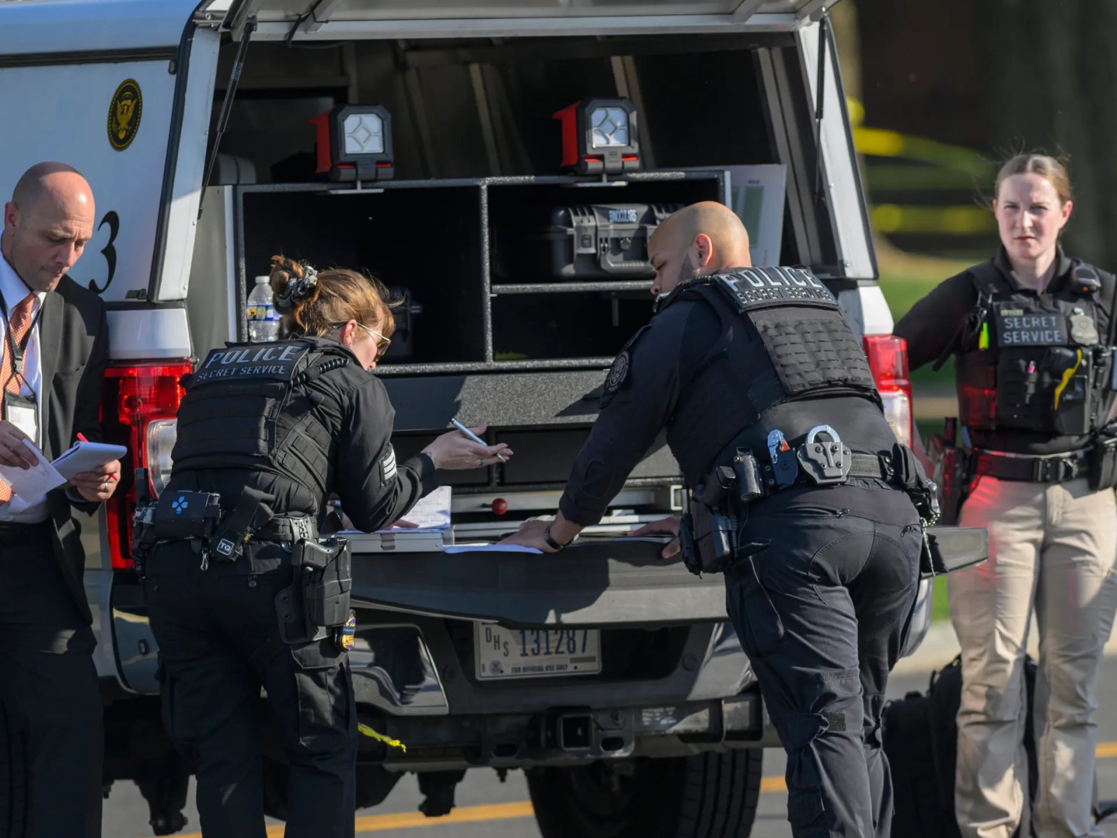 US Secret Service shoots gunman near White House | Donald Trump News