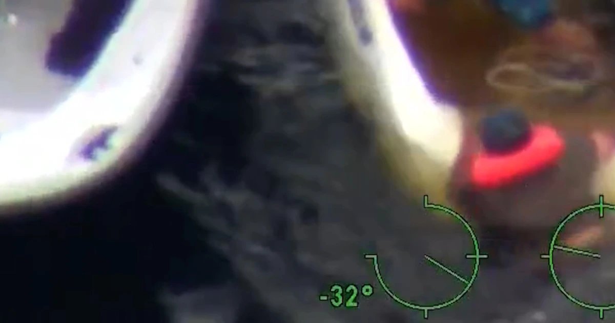 Video shows people being rescued from a sinking boat in Florida