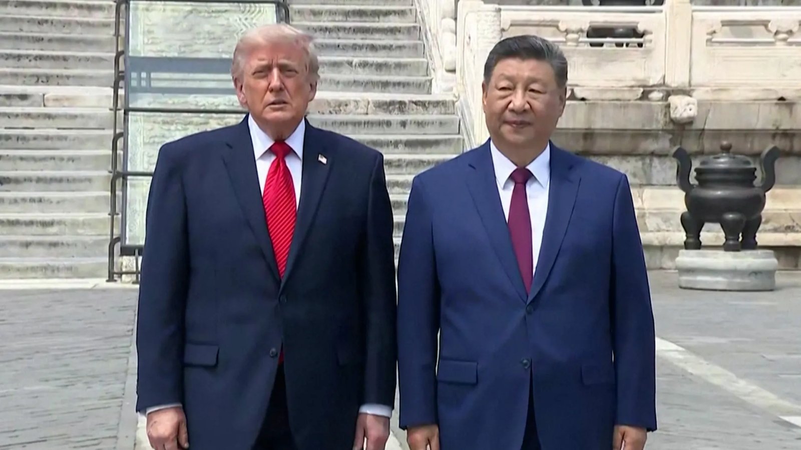 Trump praises China as he ignores question about Taiwan | Al Jazeera