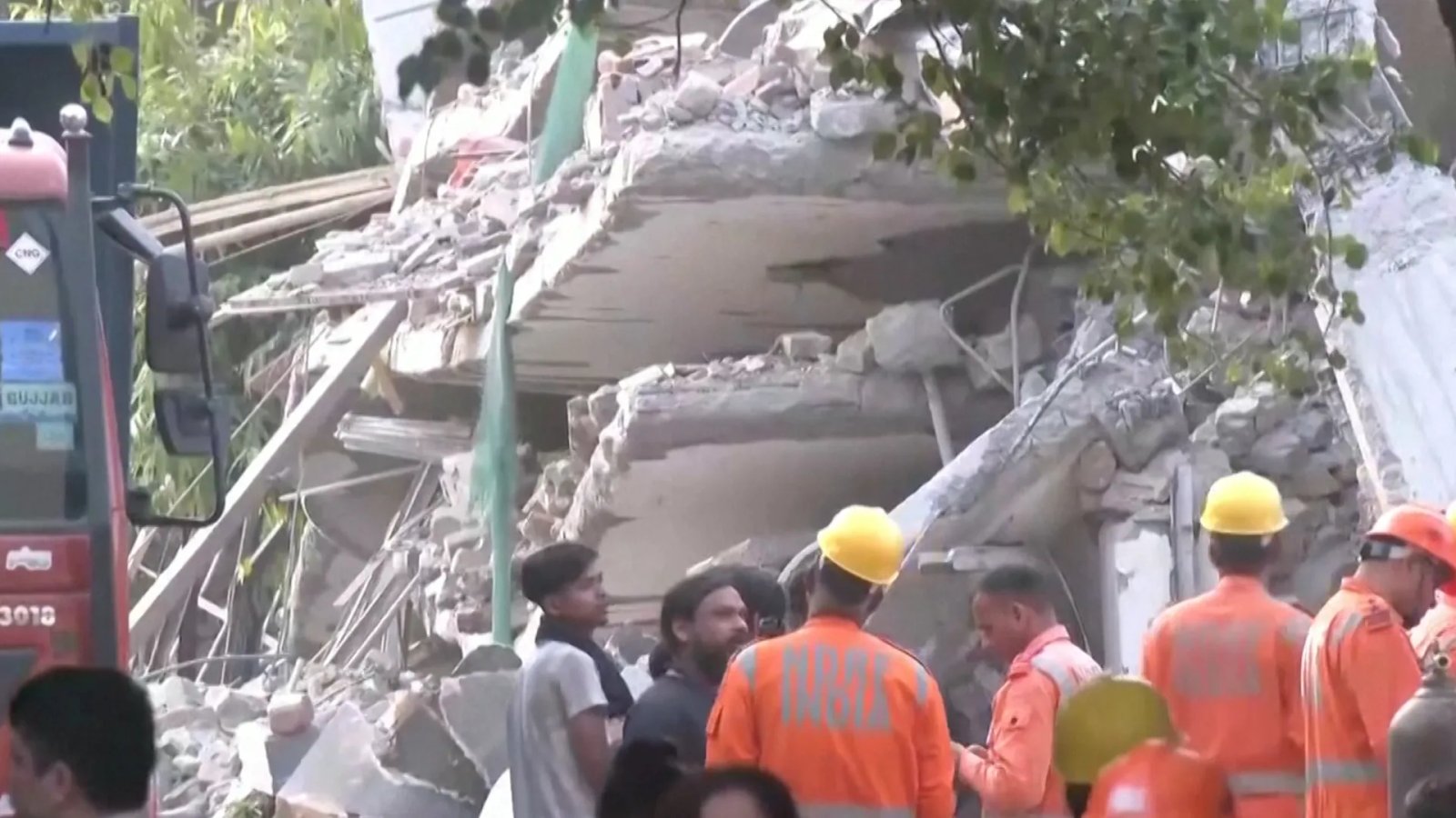 Building collapses in New Delhi, some people rescued, more feared trapped | Infrastructure