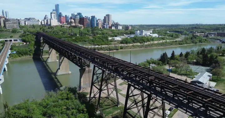 Edmonton city councillors discuss ways to save High Level Bridge – Edmonton