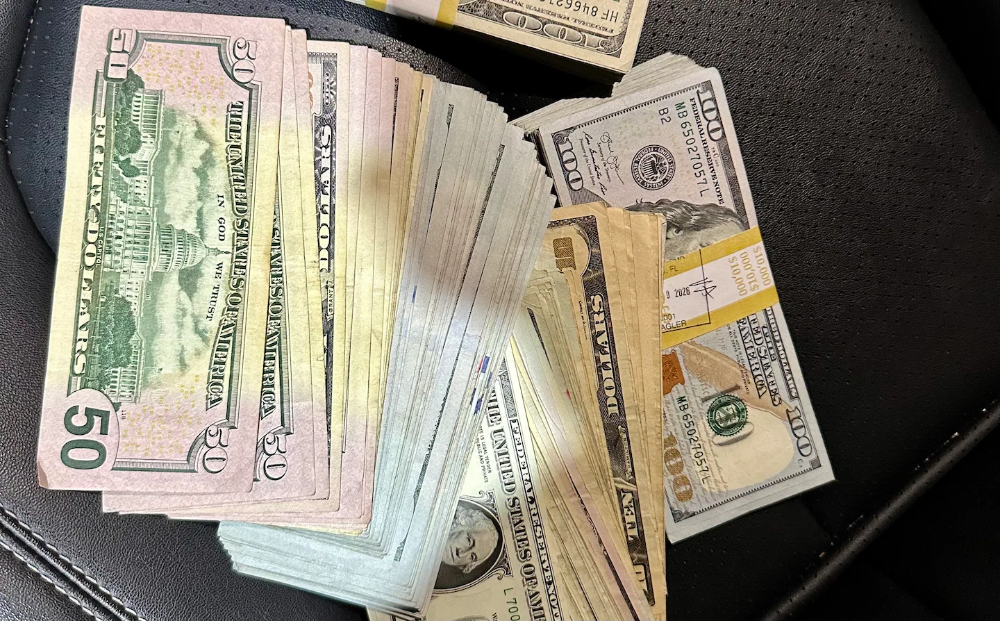 Florida man returns $30K he found in Wawa bathroom
