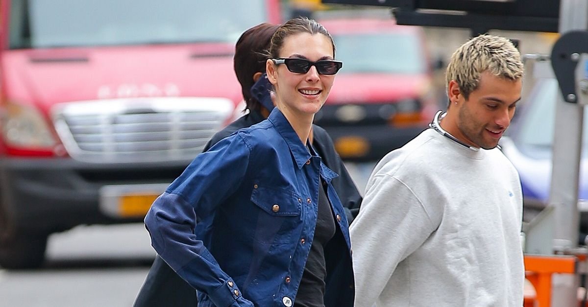 The Coolest Sneaker Color to Wear With Black Pants in 2026