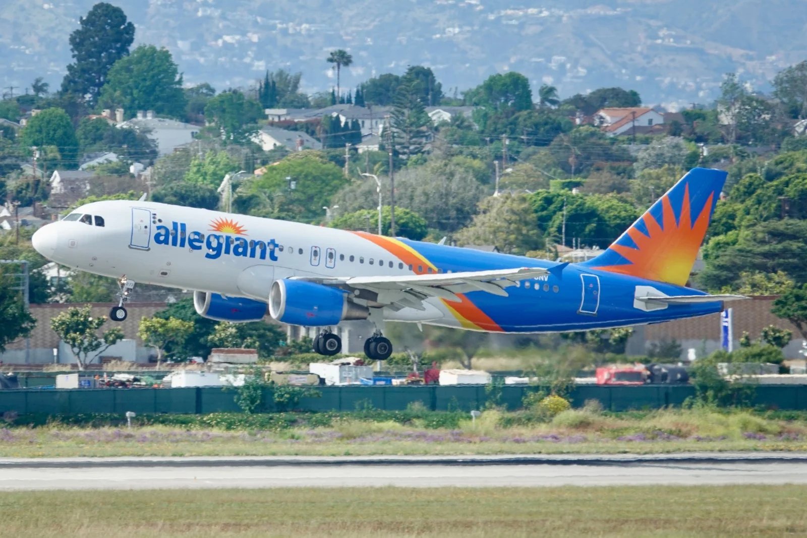 Allegiant announces 8-route, 12-city expansion from Florida