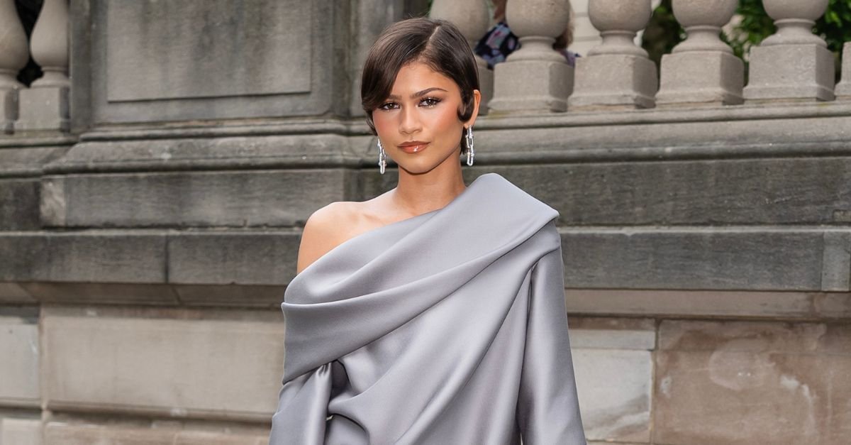 Zendaya Showed Me the Shoe Styling Trick That Means Your Outfit Always “Goes”