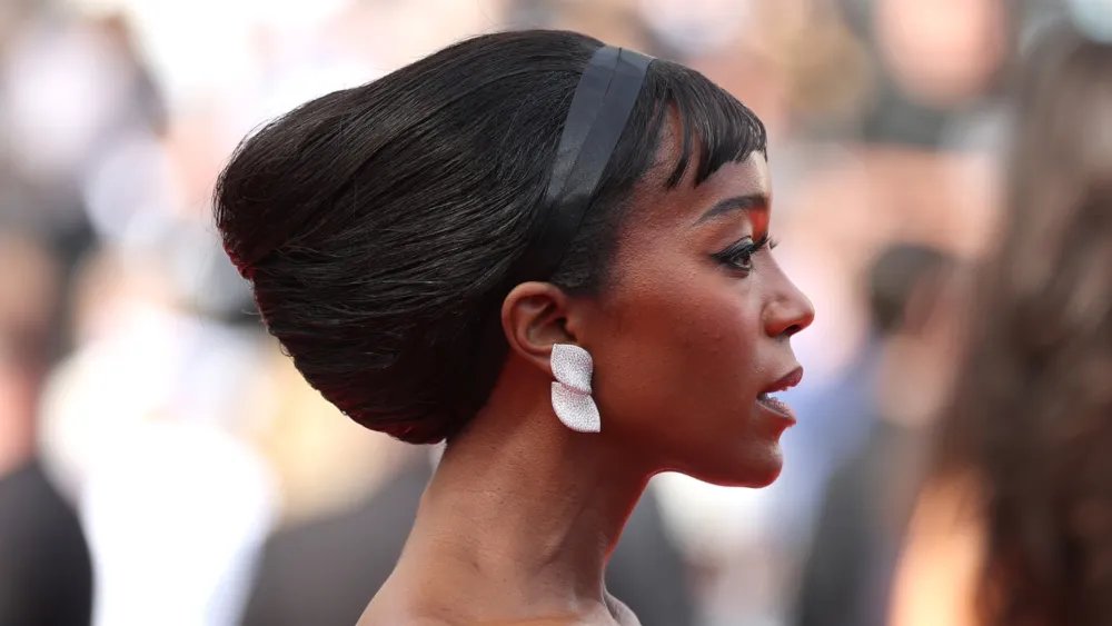 How to Create the Modern French Twist, According to Celebrity Stylists
