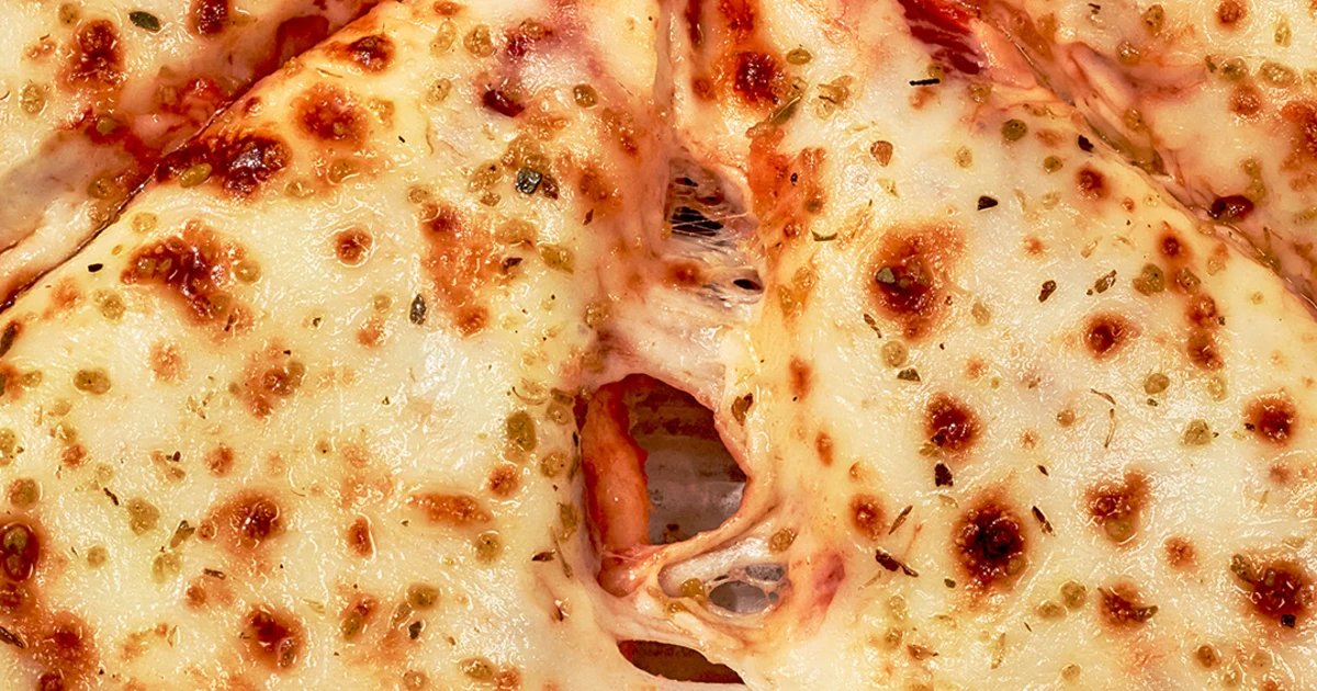 Papa John’s offers pizzas to Spirit rewards members