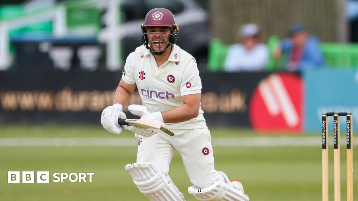 County Championship: Northants move into lead against Worcestershire